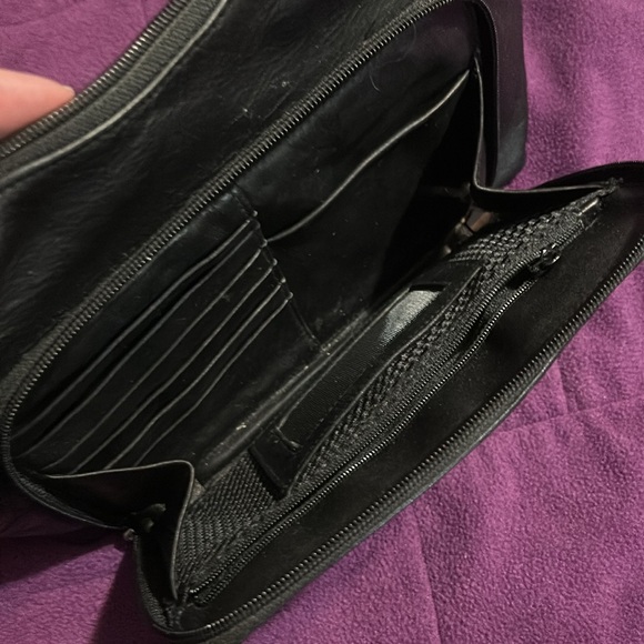 Danier Leather Handbag - Picture 5 of 10